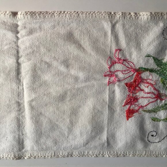 Two small hand embroidered flowers tulips table runners table decor - Picture 4 of 7